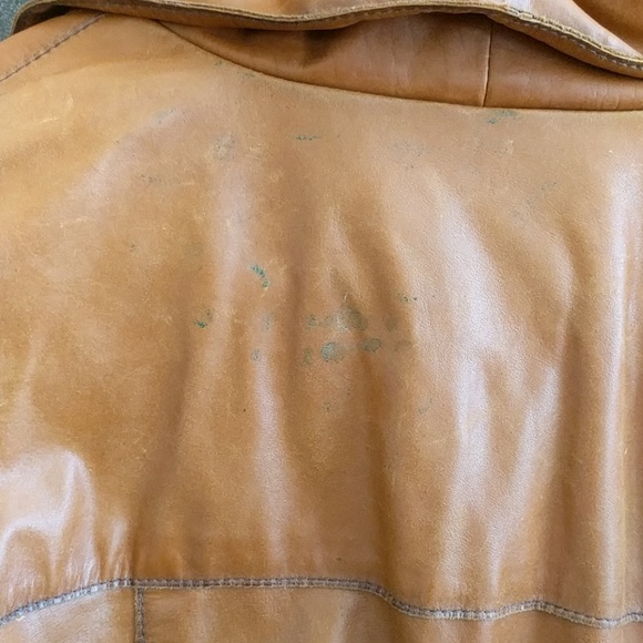 Beautiful 💯 Leather Jacket - Picture 5 of 8